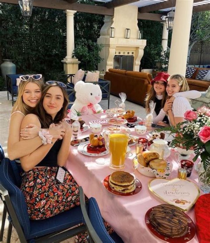 20 Insta captions perfect for these social distancing times