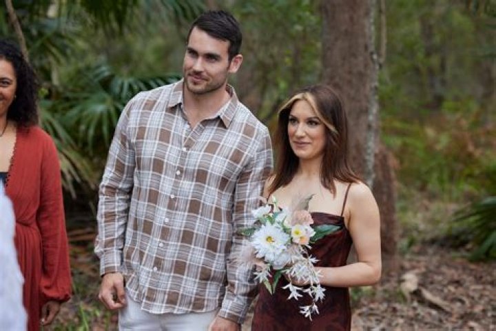 Abbey Cartwright’s Girlfriend: Who is Abbey Cartwright Dating?