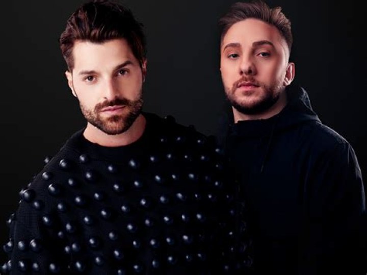 Alok teams up with ÜHÜ for the dark progressive house track "Surrender" which features YOU