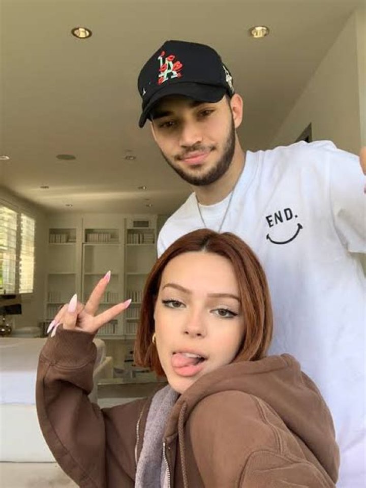 Alxhendy- Age, Girlfriend, Net Worth, Height, Ethnicity