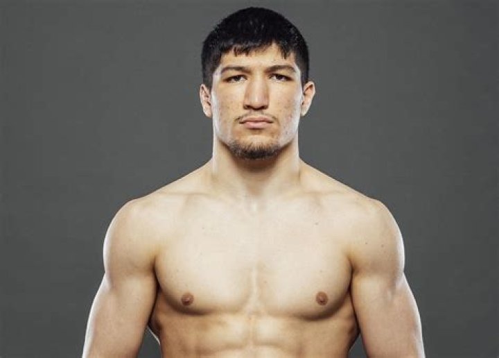 Baysangur Chamsoudinov Taille