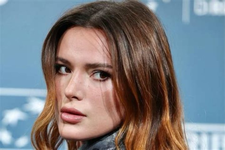 Bella Thorne- Bio, Age, Boyfriend, Net Worth, Height, Weight, Career