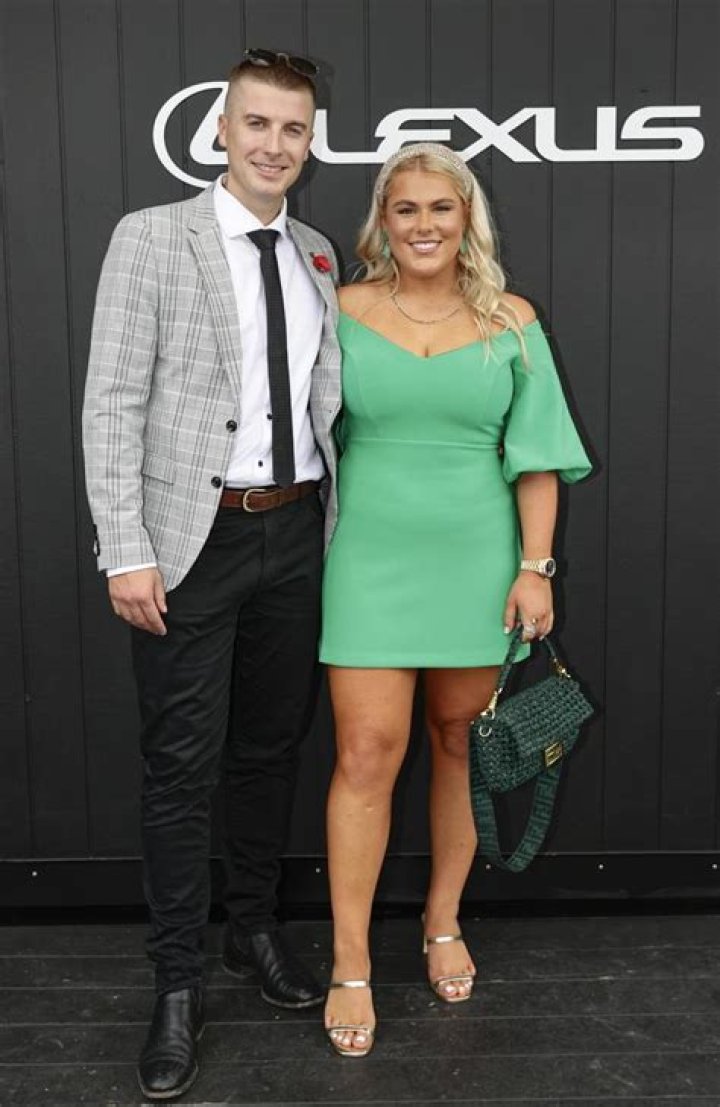 Brooke Warne- Wiki, Age, Ethnicity, Boyfriend, Height, Career