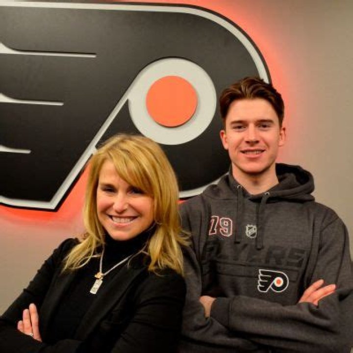 Carter Hart Girlfriend: Is He Dating Anyone? Relationship Timeline & Dating History