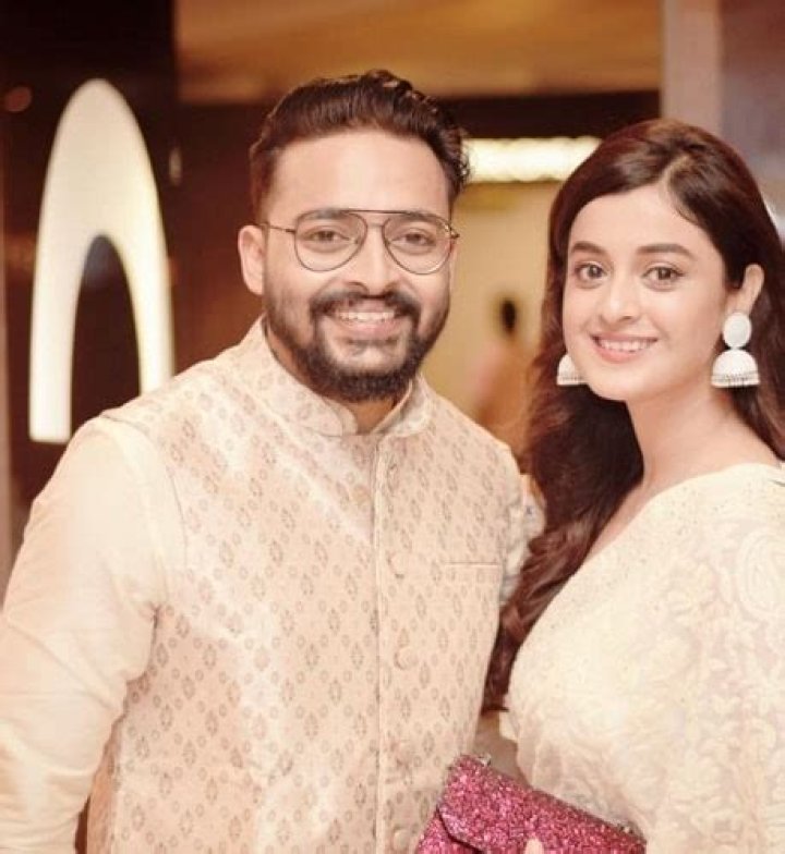 Darshana Banik- Wiki, Age, Boyfriend, Dating, Height, Net Worth, Career (Biographygist)