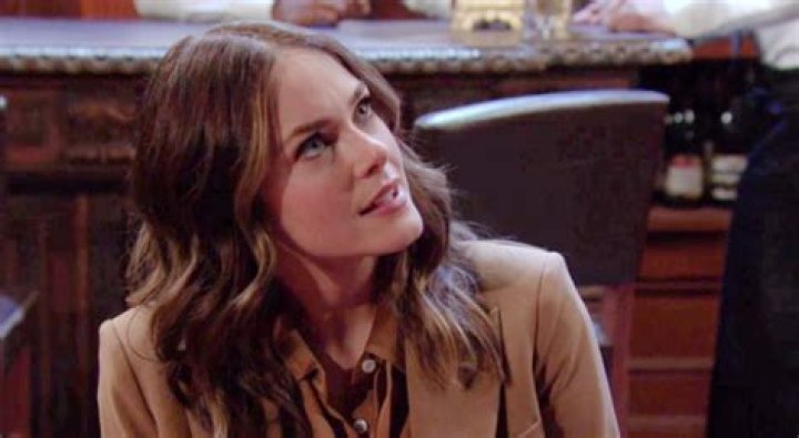 Days of Our Lives Spoilers: Stephanie’s Comforting Mistake – Alex Rejects Dream Woman?