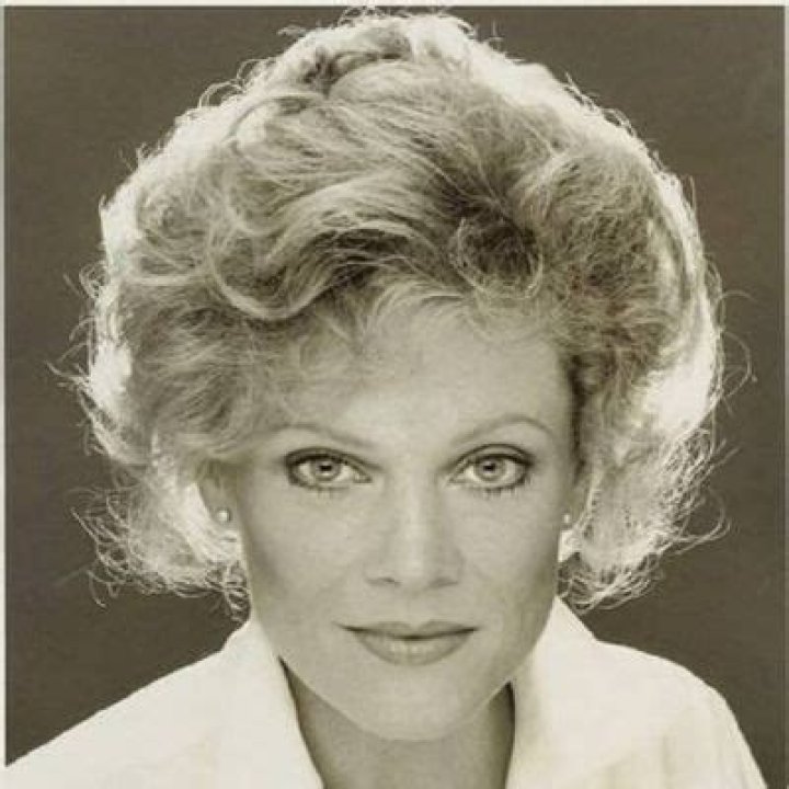 
Deborah Mays- Net Worth, Bio, Age, Height, Husband, Nationality, Career	