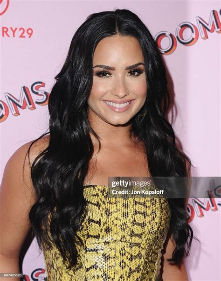 Demi Lovato shoots with Refinery29