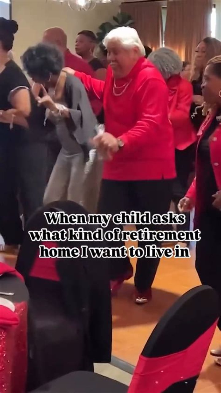 Dinora Santana- Wiki, Age, Husband, Ethnicity, Net Worth, Height, Career