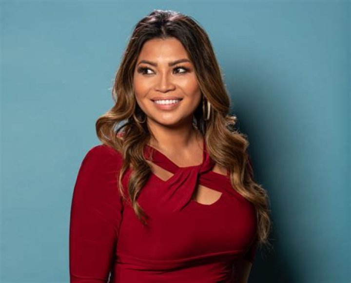 Elita Loresca Biography, Married, Husband, Family, Net Worth