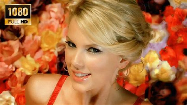 Ellie Goulding Releases New Song and Video For 'Flux'