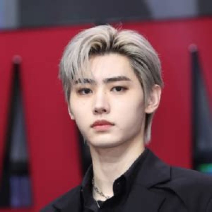 ENHYPEN’s Sunghoon Fainted At The John F. Kennedy International Airport In New York