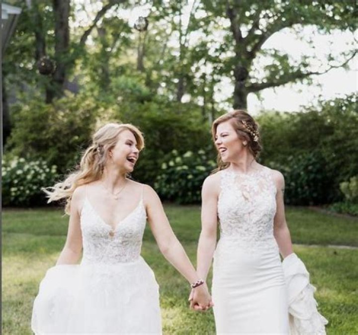 Eri Ishida - Net Worth, Age, Height, Birthday, Bio, Wiki!