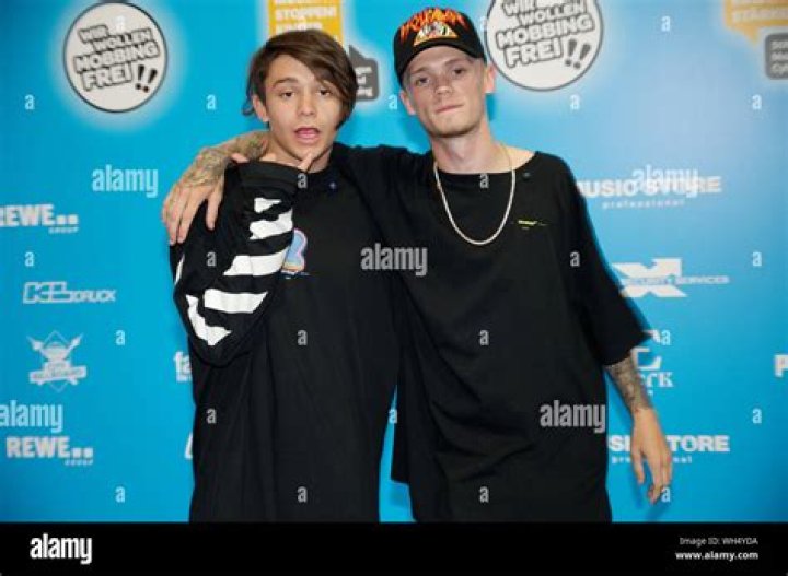 EXCLUSIVE: CelebMix Interview with Bars and Melody