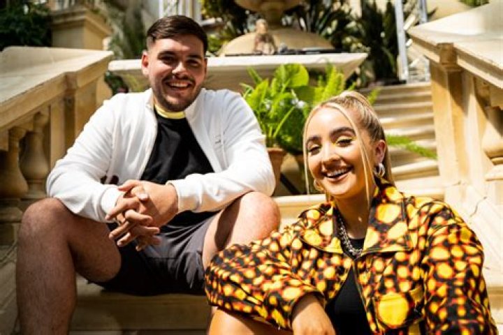 EXCLUSIVE: NAVOS and HARLEE discuss collaborative club banger "You and I"