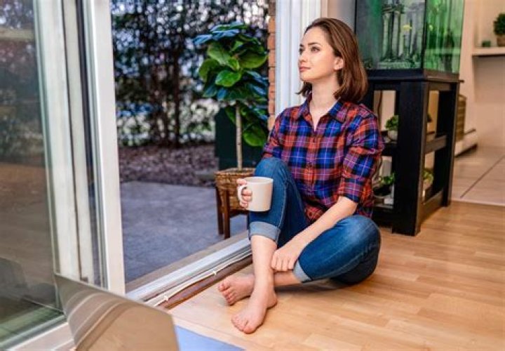 Fame | Chena Verony net worth and salary income estimation Apr, 2024