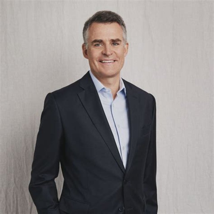 Fame | Henrik Ehrnrooth net worth and salary income estimation Jan, 2024