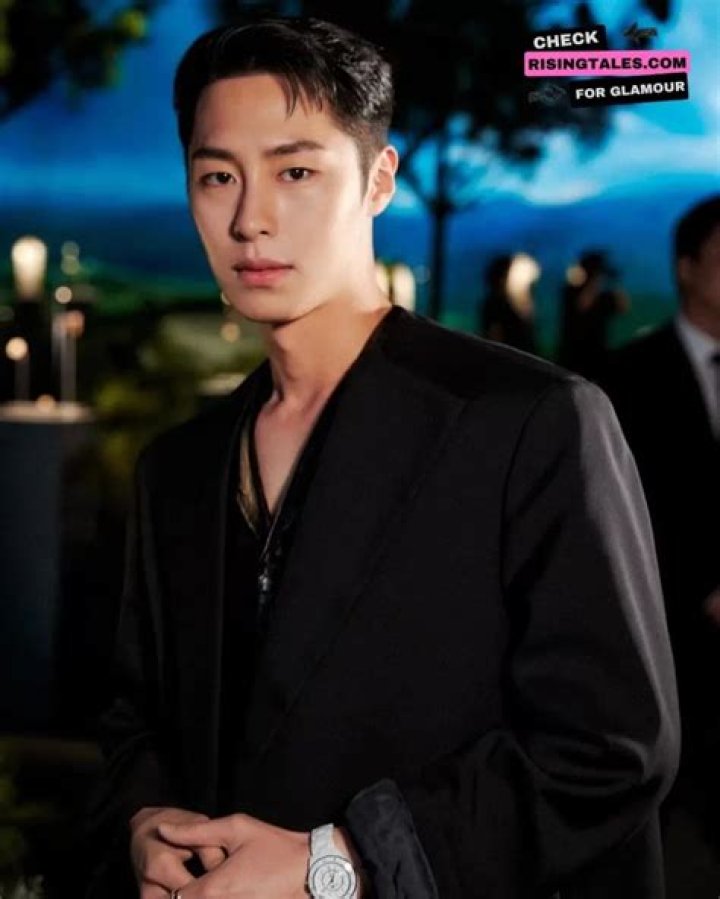 Fame | Hong Jung-wook net worth and salary income estimation Jan, 2024