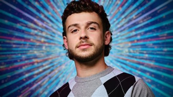 Fame | Roy Clarke net worth and salary income estimation Apr, 2024