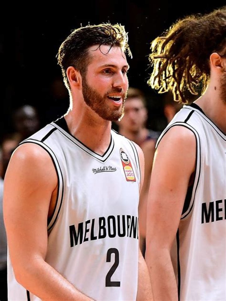 Felix Von Hofe Bachelor Age, Height, Wikipedia, Job, Background, Instagram, Net Worth 2023