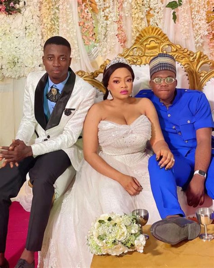 Funmi Awelewa Biography [Real Age, Movies, Married Husband, Birthday, Net Worth, Phone Number, Wikipedia, Boyfriend]