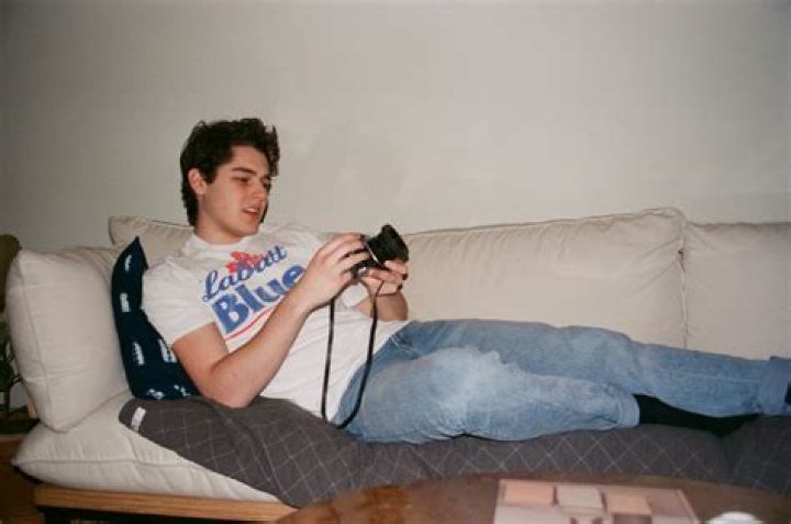 Heartthrob Singer/Songwriter Dante Palminteri Releases "Brunettes"