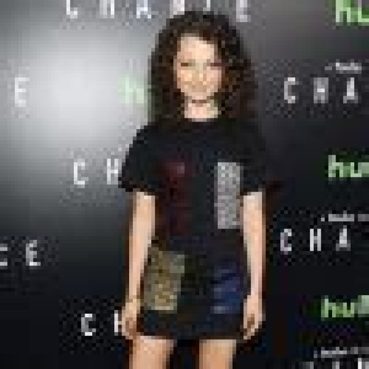 How Old Is Stefania LaVie Owen? Her Age, Movies, Net Worth, Height, Facts