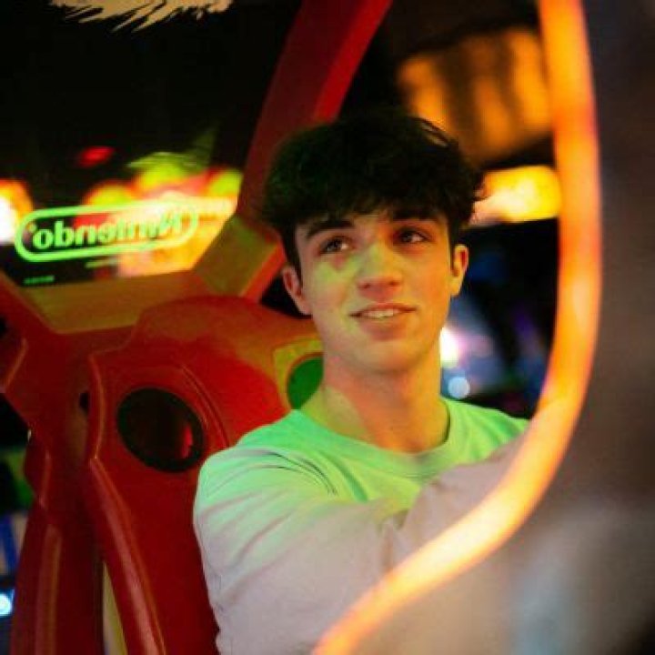 Hunter Lasater- Wiki, Age, Height, Net Worth, Girlfriend, Dating