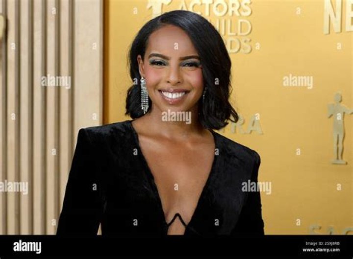 Is Mona Kosar Abdi Married Now? Her Wiki, Age, Family, Ethnicity & Facts