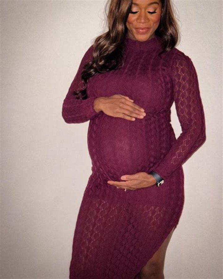 Is Porsha Williams Pregnant, Kandi Burruss Furious: Instagram of RHOA Star Shows Baby Bump?