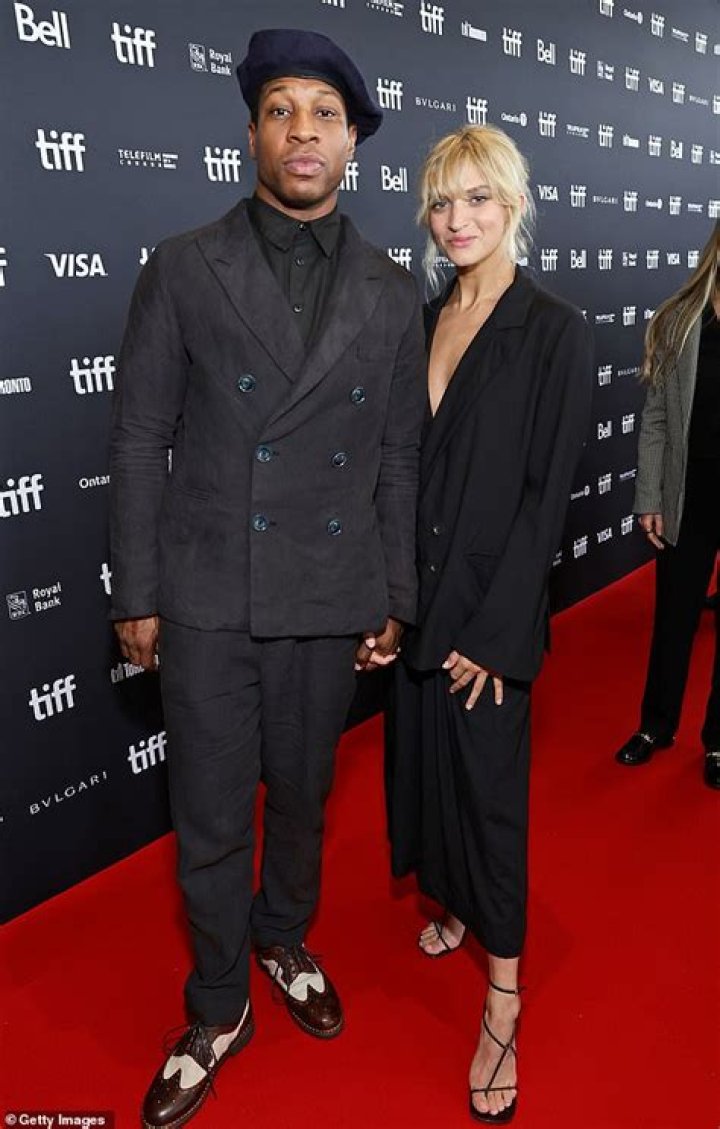 Iyaz’s Girlfriend: Who is Iyaz Dating?