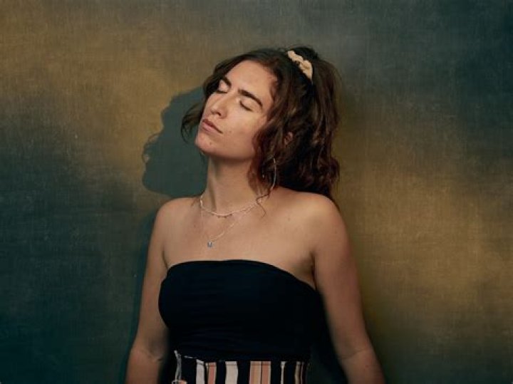 Jake Scott Drops Super Melodic New Single "She's Not You"