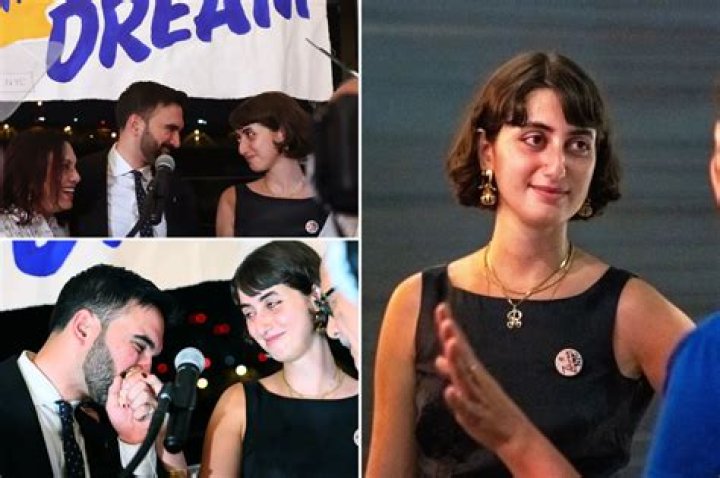 Jamie Maclaren FIFA 2018 UPDATE! Is Jamie Maclaren Dating Girlfriend Or Married To Wife?