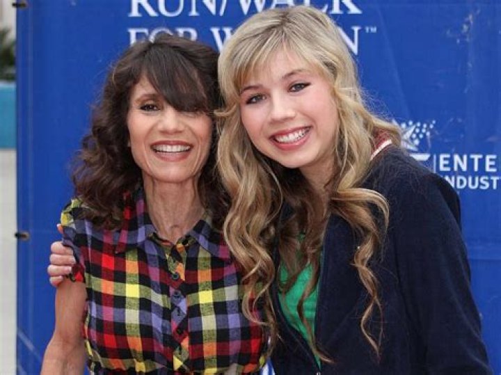 Jennette McCurdy's mother, Debra McCurdy Biography: Spouse, Children, Age, Net Worth, Wikipedia, Death