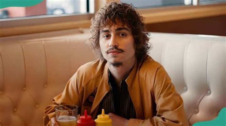 Josh Kiszka Wiki, Biography, Age, Height, Instagram, Dating, Girlfriend, Wife, Net Worth 2021