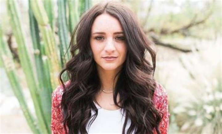 Kayla Varner (Bryce Harper’s Wife) Wiki; Family, Baby, Net Worth