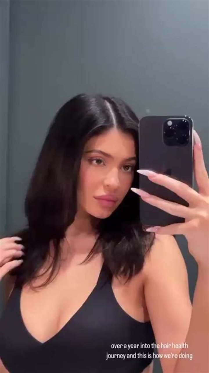 Kendall Jenner Shows Off New Haircut on Snapchat