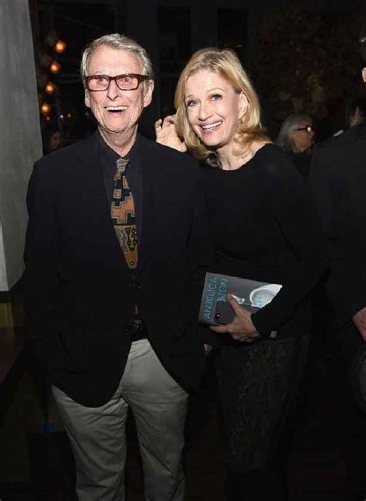 Know About Diane Sawyer; Age, Husband, Net Worth, Education, 2019