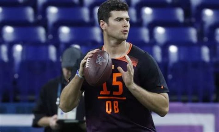 Know About Jarrett Stidham; NFL, Stats, Girlfriend, High School, Height