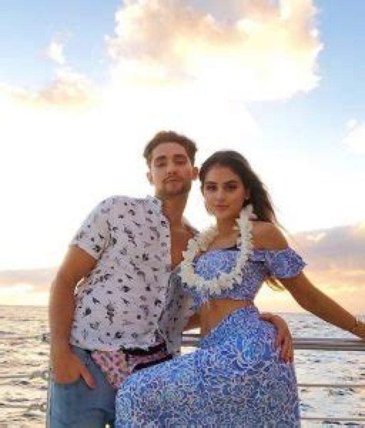 Know About Lauren Giraldo; Age, Instagram, Sister, Vine, Boyfriend, Dating