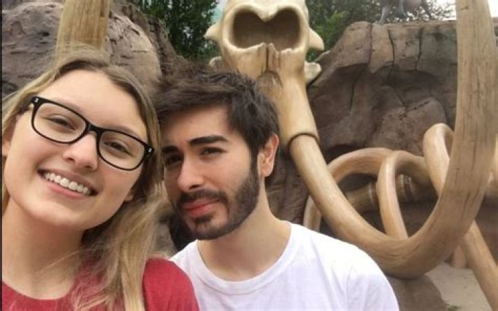 Know All About Penguinz0 Girlfriend Tiana Tracy!