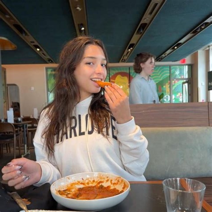 Layla El- Net Worth, Age, Ethnicity, Husband, Height, Career