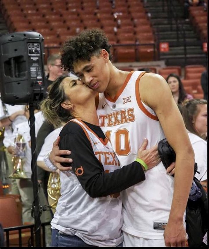 Libby Barnes Age, Height, Wikipedia, Hunter Hayes Girlfriend