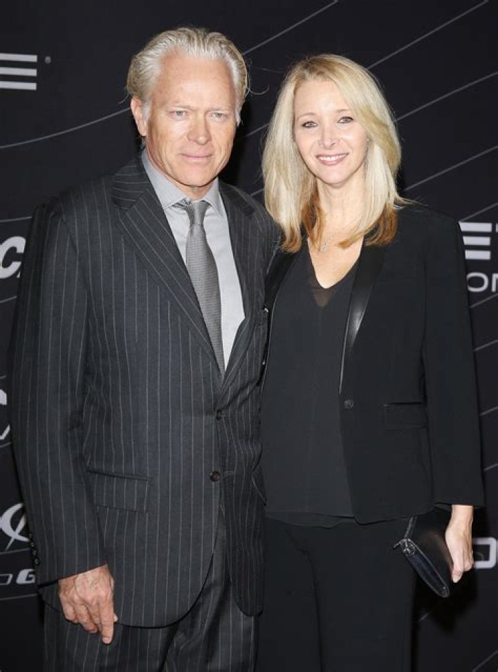 Lisa Kudrow's Husband Michel Stern Biography: Age, Wedding, Net Worth, Wiki, Advertising Agency, Friends, Wife, Birthday, Son, Wife
