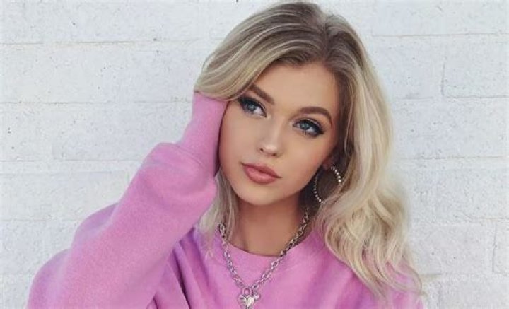 Loren Gray Biography: Boyfriend, Age, Height, Net Worth, TikTok, Personal, Parents, Instagram, Songs, No Makeup, Wikipedia, Pictures, Merch