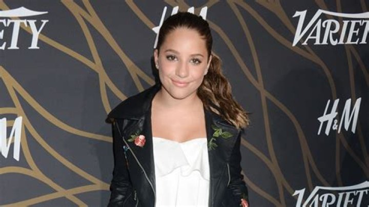 Mackenzie Ziegler set to star in new series "Total Eclipse"