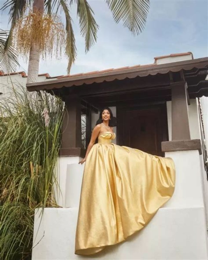 Maitreyi Ramakrishnan Biography: Age, Instagram, Height, Net Worth, Boyfriend, Movies, Parents, TV Shows, Wikipedia