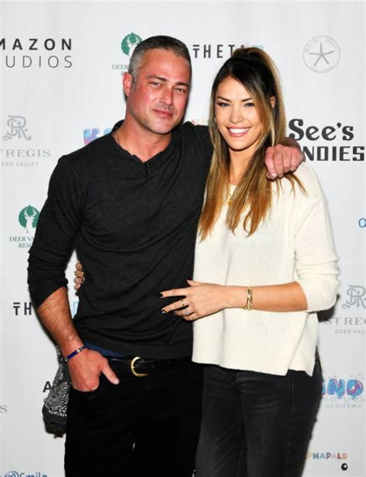 Meet Taylor Kinney New Wife Ashley Cruger,