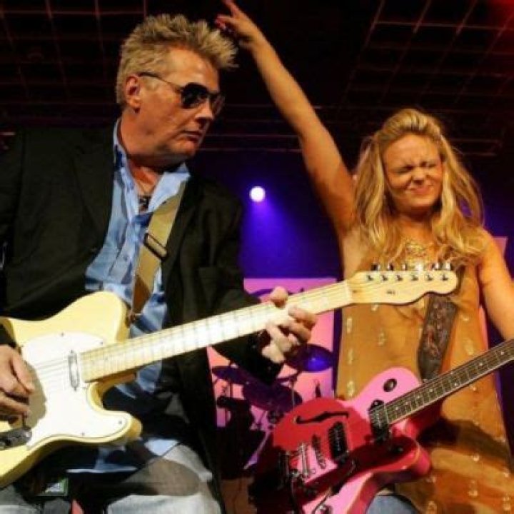 Miranda Lambert Paid Tribute To Her Late Bandmate Scotty Wray On Instagram