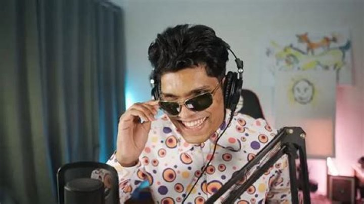 Mithilesh Patankar (Mythpat) Biography: Age, Girlfriend, Net Worth, Height, Siblings, YouTube